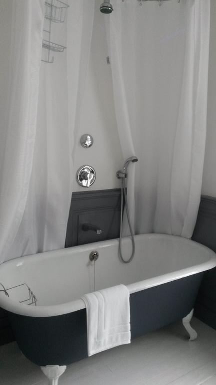 Le Chalet De Luxe Panzió Saint-Séverin Szoba fotó