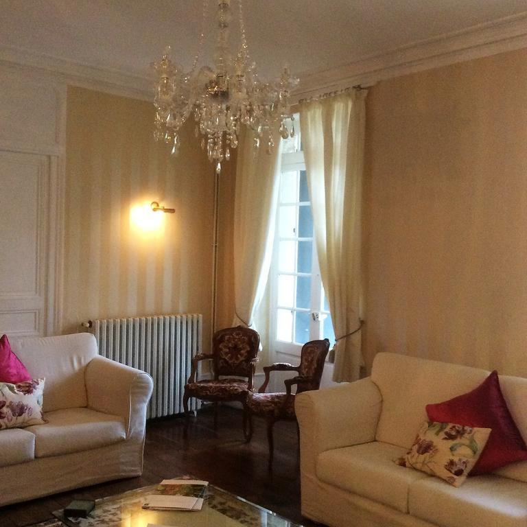 Le Chalet De Luxe Panzió Saint-Séverin Kültér fotó