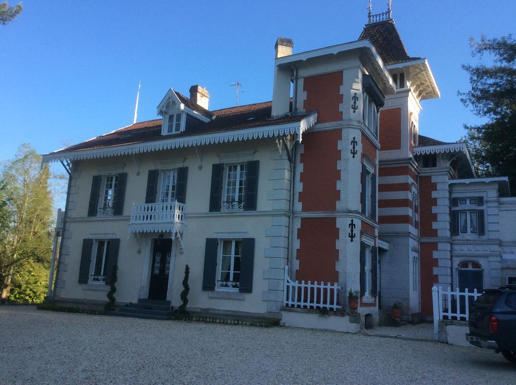 Le Chalet De Luxe Panzió Saint-Séverin Kültér fotó